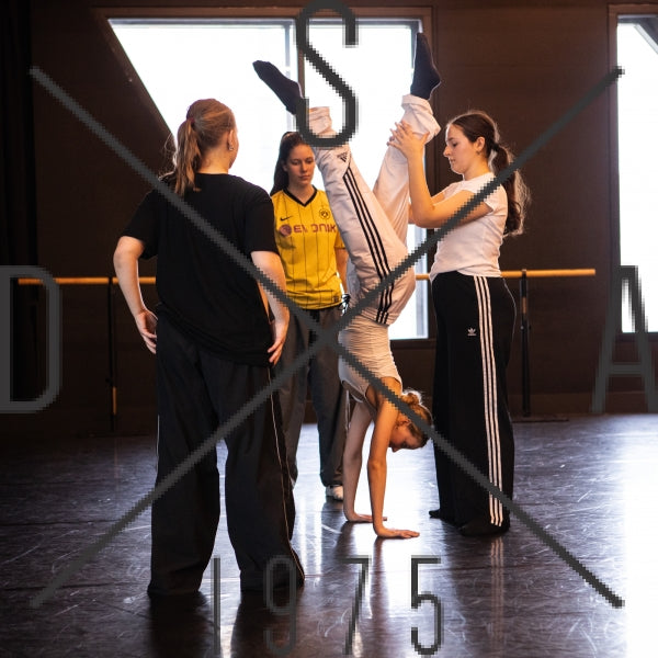 Lesson46 CONTEMPORARY  Min Hee Bervoets C/D +15 years
